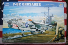 TR02272  F-8E CRUSADER U.S.Navy Fighter